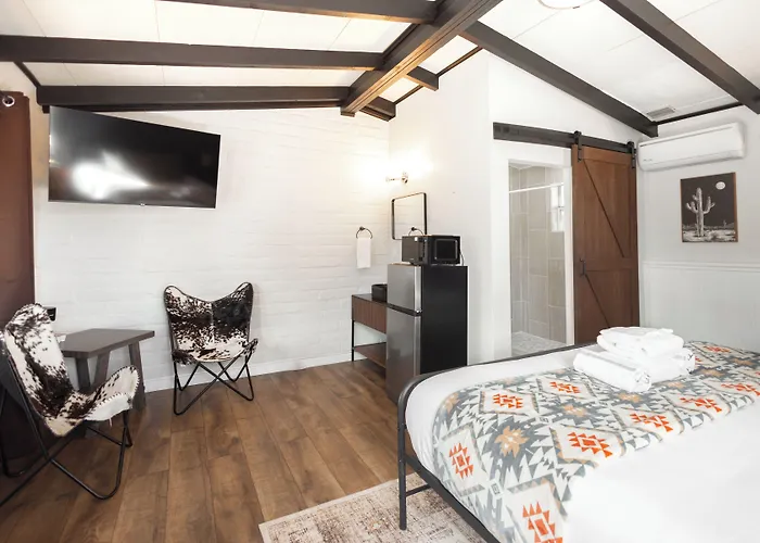 Trail Rider's Motel 2*